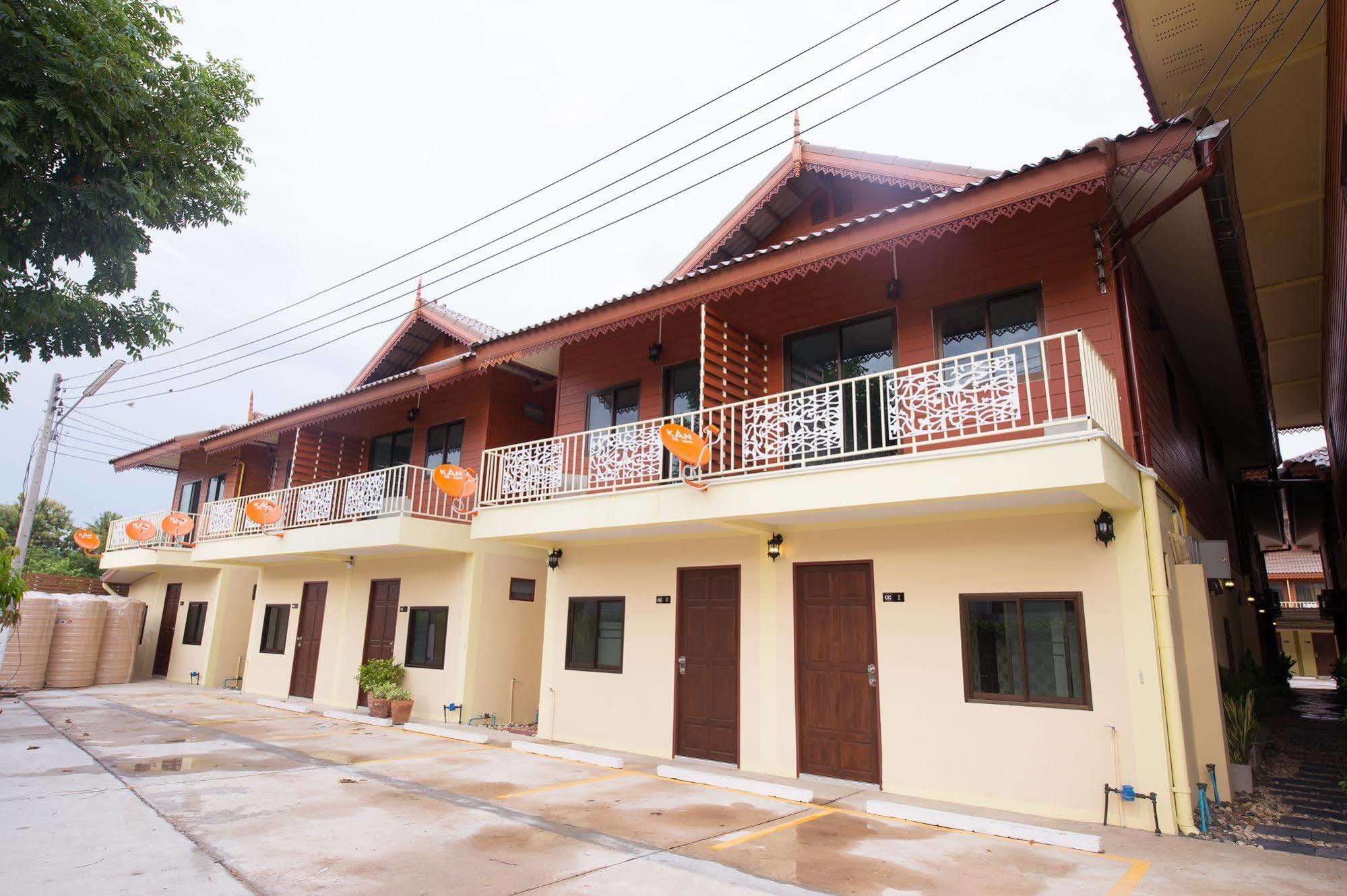 Sri Siam Resort Kanchanaburi Exterior foto